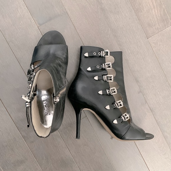 Michael Kors booties - Picture 3 of 4